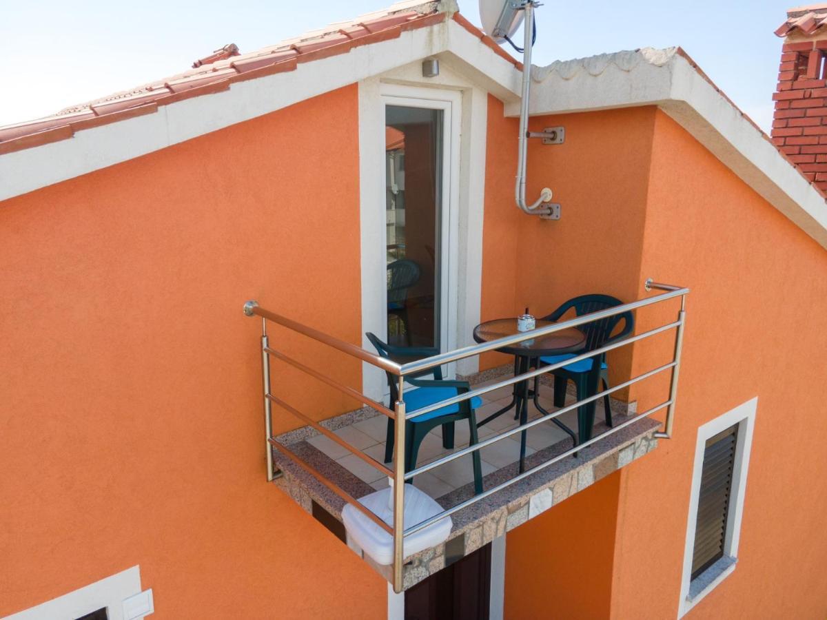 Apartment Tomi Pula
