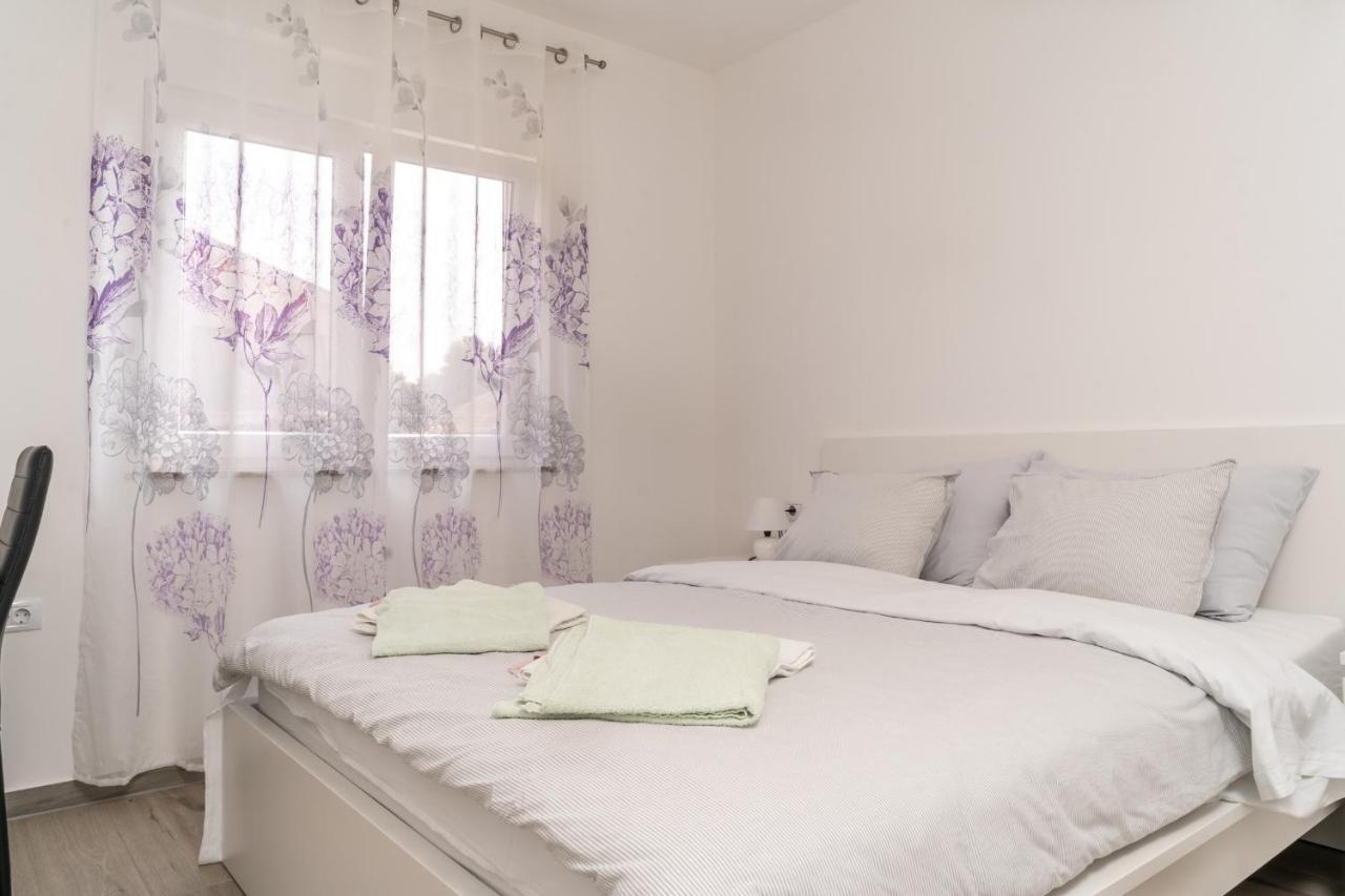 Apartment Tomi Pula